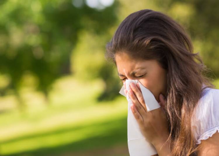 जानें, क्यों होते हैं एलर्जी के शिकार और क्या हैं इसके लक्षण?